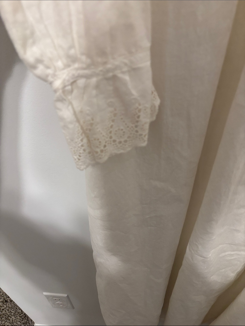 Eileen West Cream Lace-Trim Nightgown Vintage - Picture 3 of 10